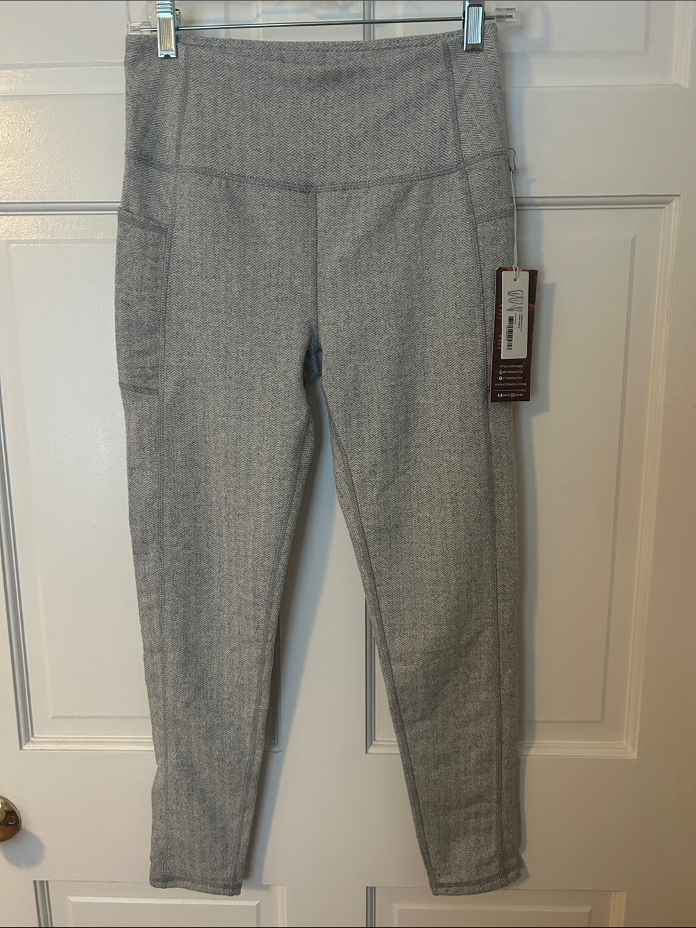 NWT Kyodan Outdoor Gray/Ivory High-Rise Leggings with Side Pocket - S